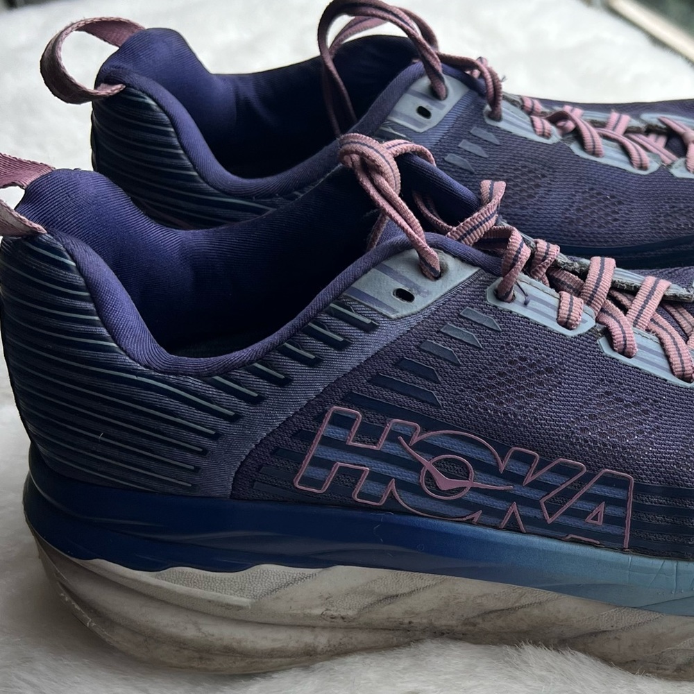 Hoka One One Womens Sz 10.5 Bondi
6 Marlin Blue/Pink Athletic Running Shoes